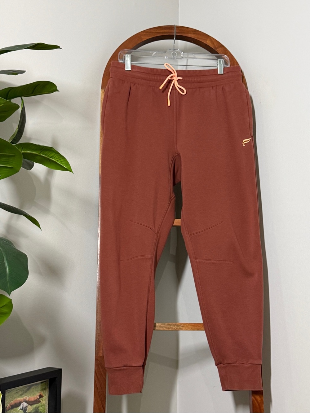 Fabletics LARGE The Go To Jogger Swearpants